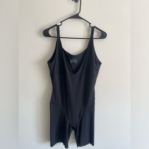 Maidenform women’s bodysuit one piece black 3xl